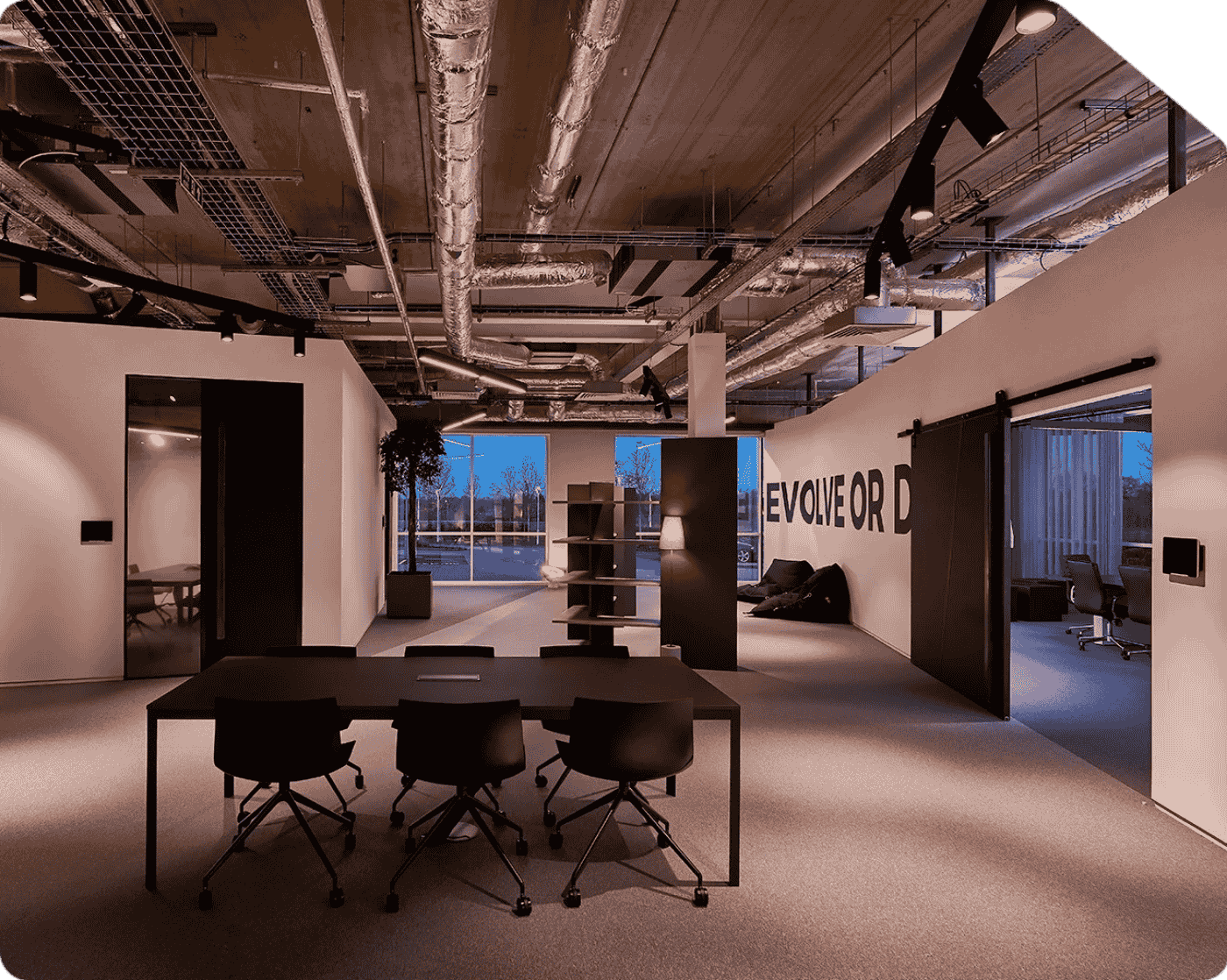 collaboration space at GymShark - HQ PoE Office integrated by Scenariio